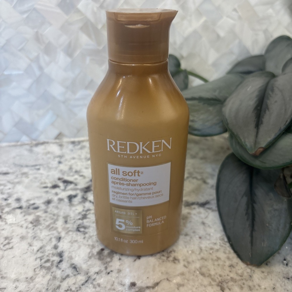 Redken All Soft Conditioner Argan Oil+ pH Balanced Hydrates Dry Hair 10.1 Fl Oz